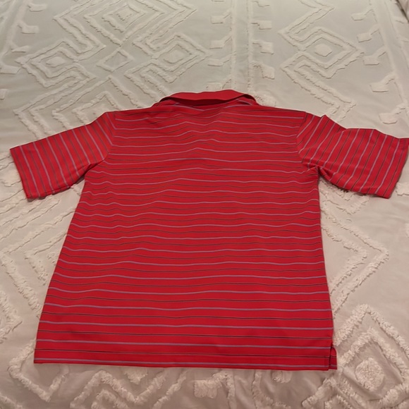 Kirkland Signature, medium red collared tshirt - Picture 3 of 4